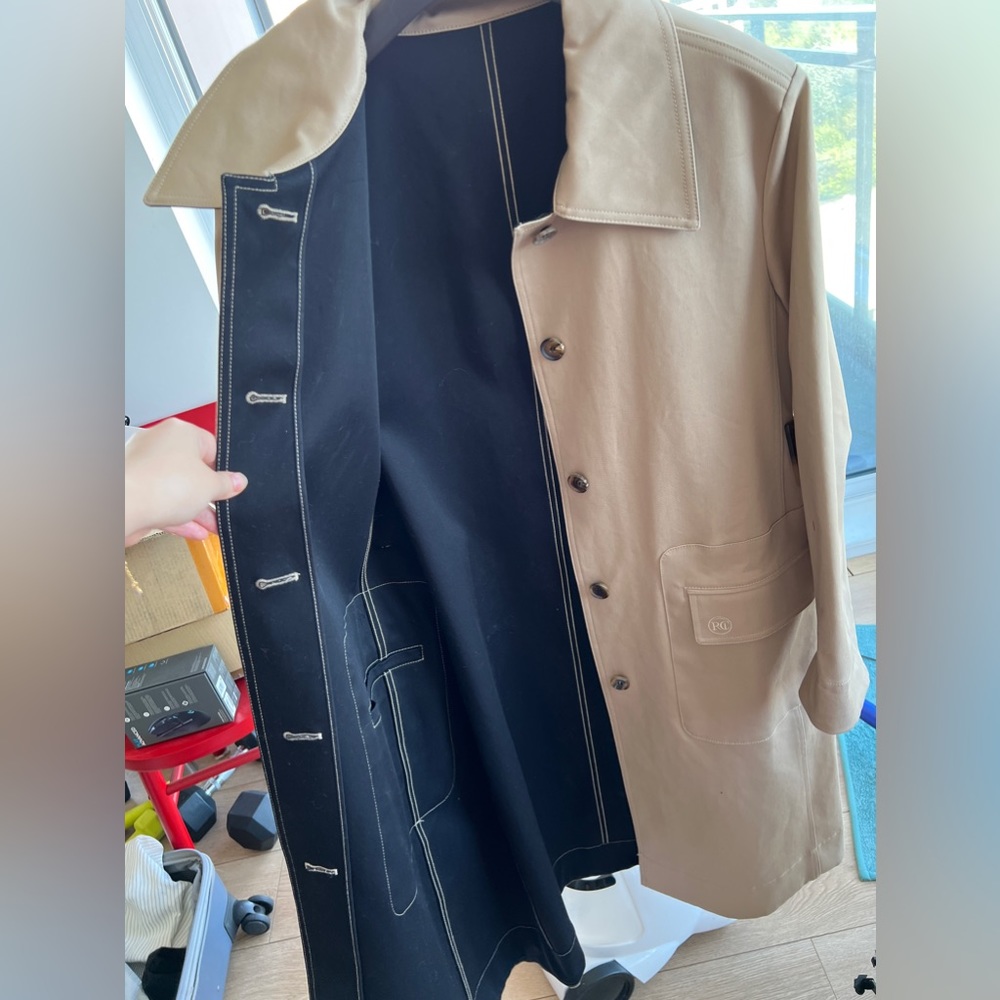 Brand new wind coat! Both sides wearing!